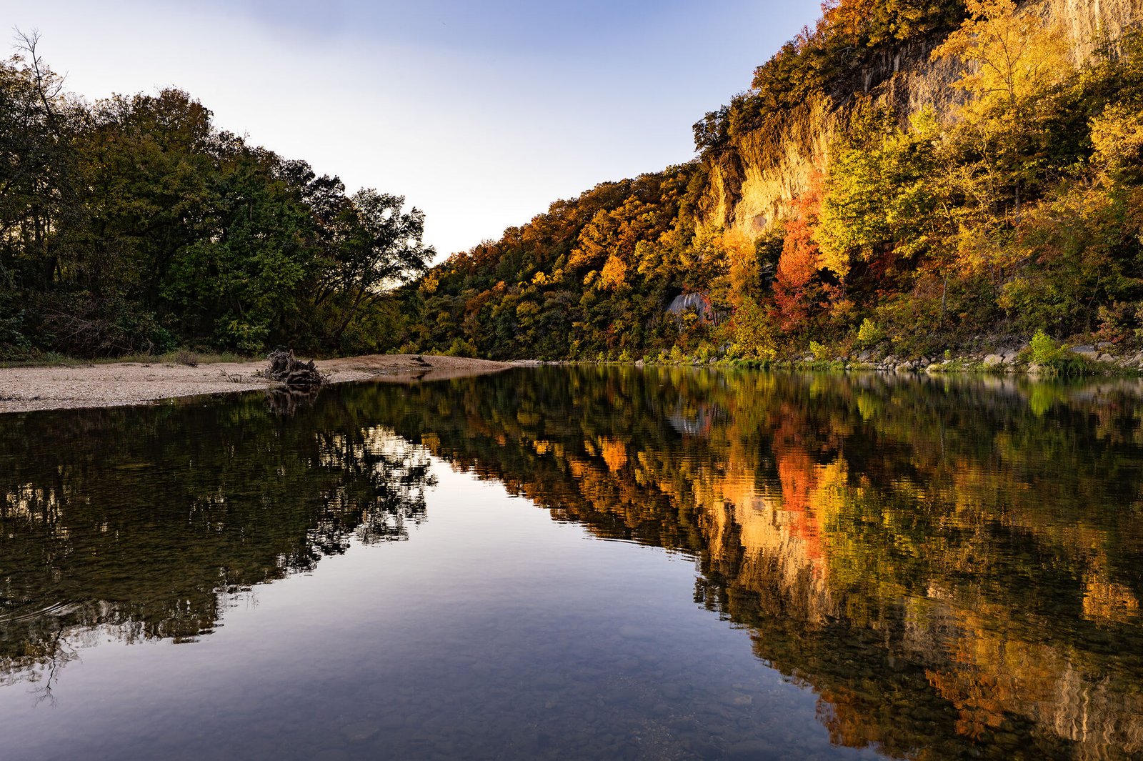 Autumn bend on the Buffalo National River