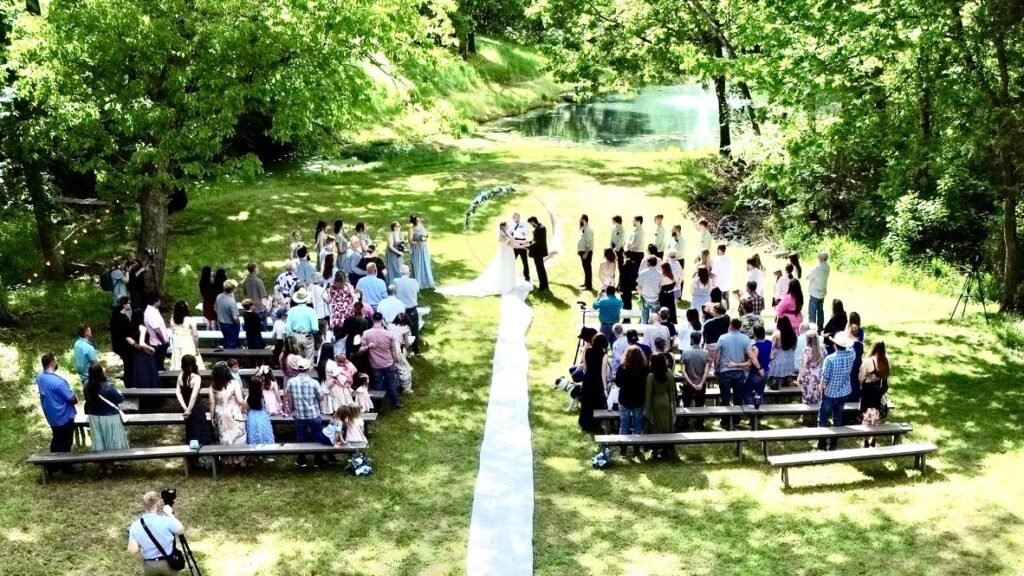 Real wedding at Grandpas Barn, Mountain Home AR