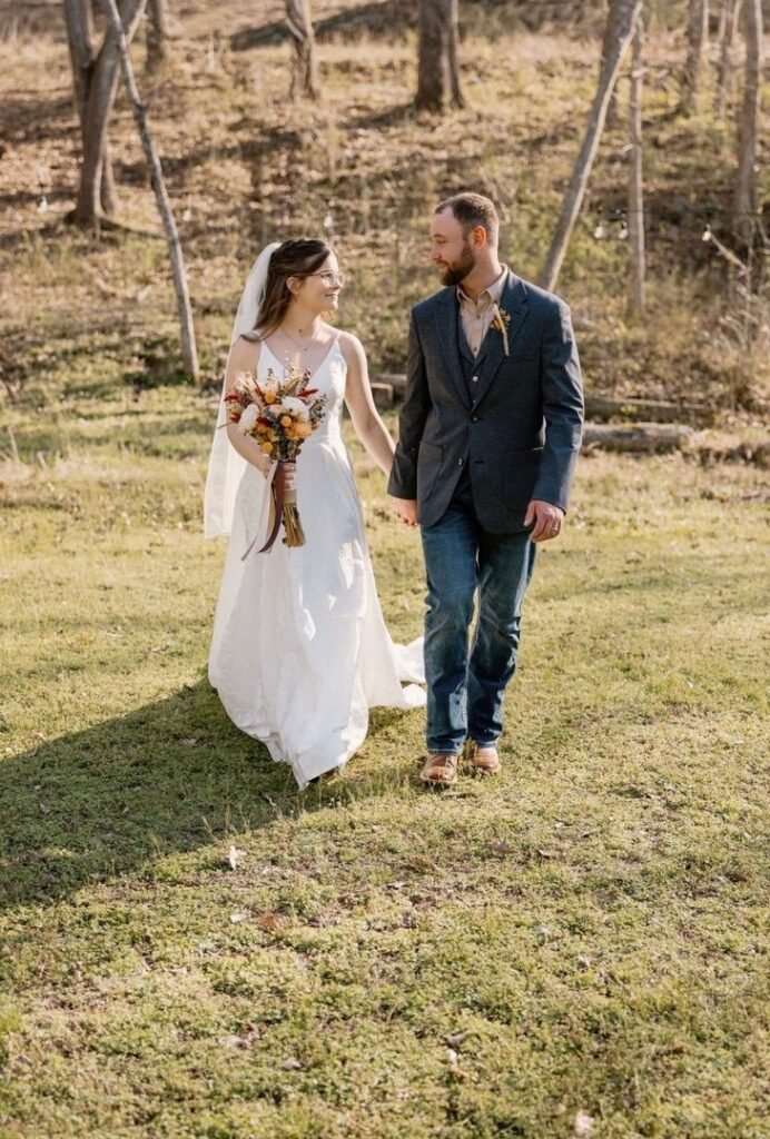 Real wedding at Grandpas Barn, Mountain Home AR